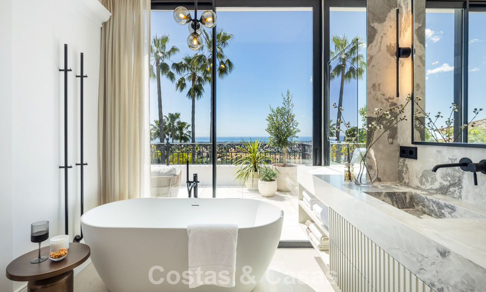 Spacious villa with luxurious Mediterranean architecture for sale, bordering the golf course in Marbella - Benahavis 779662