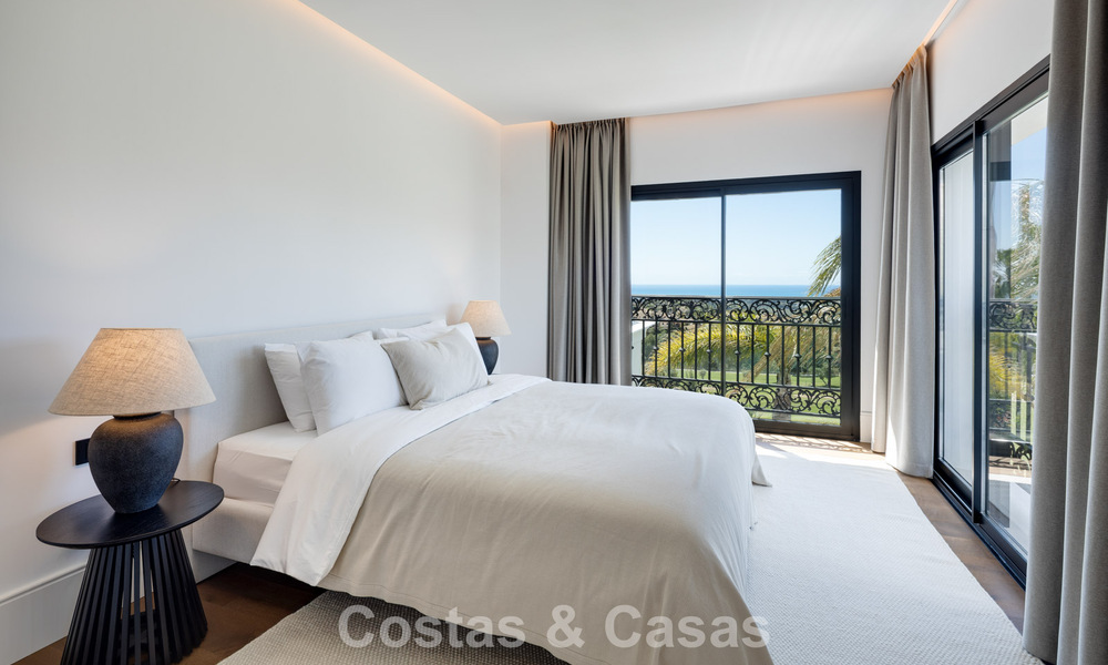 Spacious villa with luxurious Mediterranean architecture for sale, bordering the golf course in Marbella - Benahavis 779665
