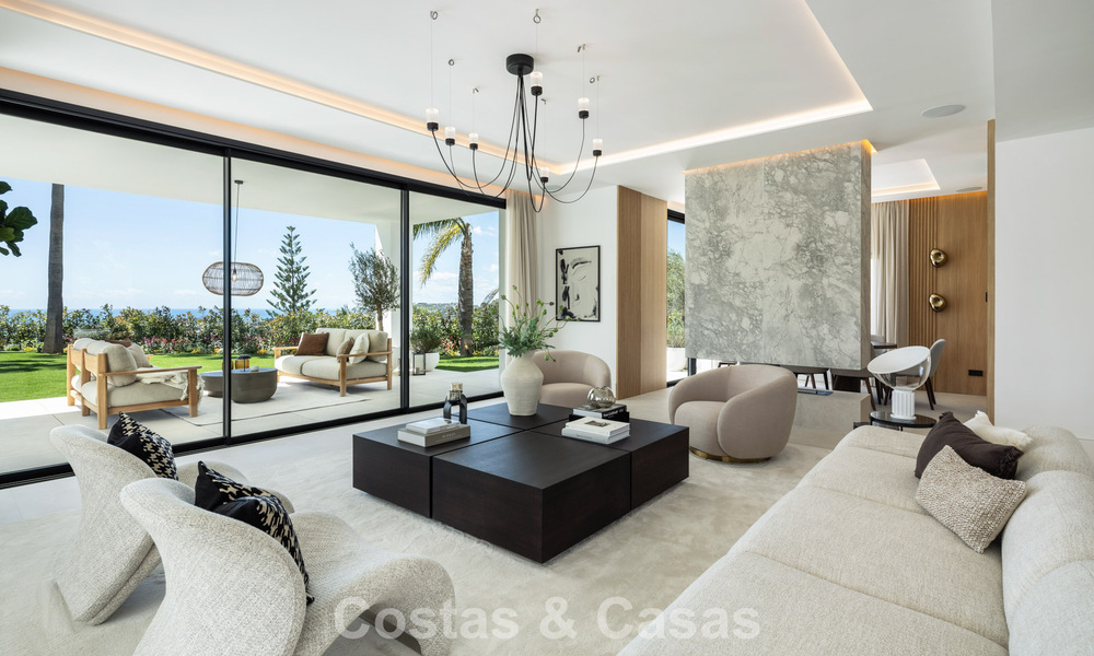 Spacious villa with luxurious Mediterranean architecture for sale, bordering the golf course in Marbella - Benahavis 779666
