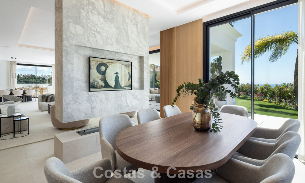 Spacious villa with luxurious Mediterranean architecture for sale, bordering the golf course in Marbella - Benahavis 779669