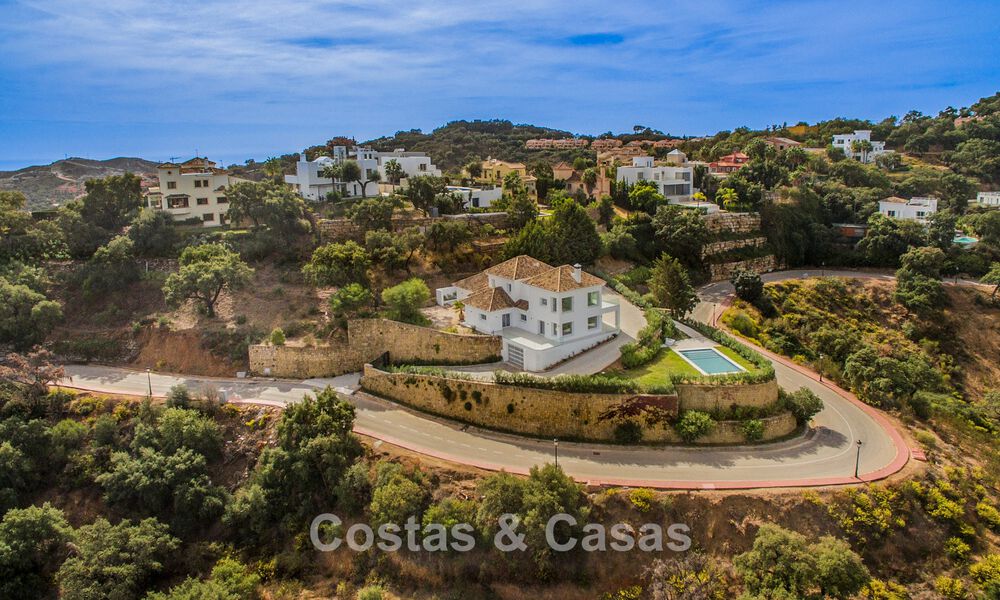 Spacious villa with a modern Mediterranean style for sale east of Marbella centre 779837