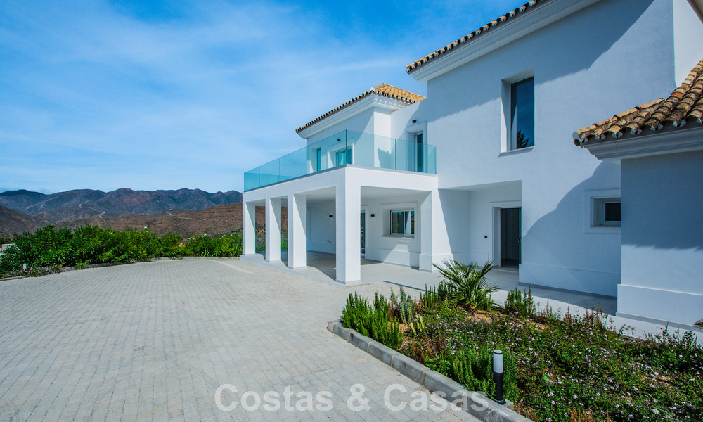 Spacious villa with a modern Mediterranean style for sale east of Marbella centre 779847