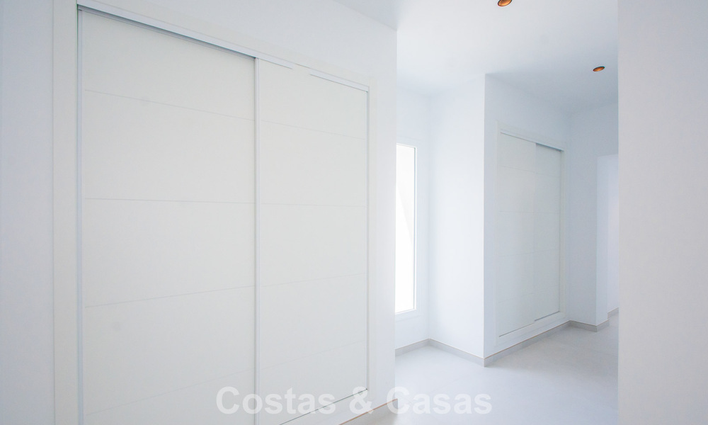 Spacious villa with a modern Mediterranean style for sale east of Marbella centre 779851