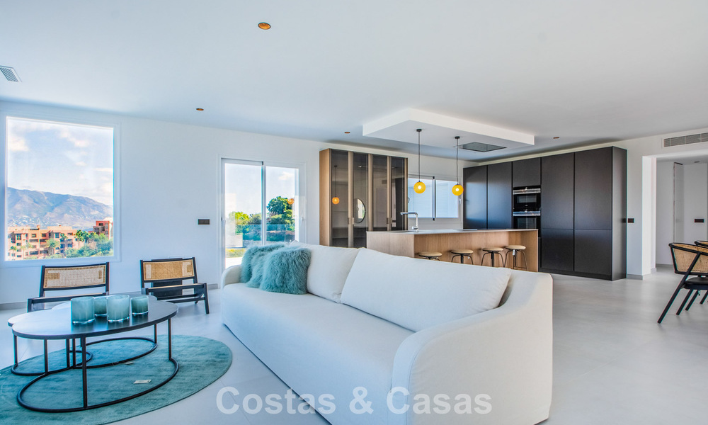 Spacious villa with a modern Mediterranean style for sale east of Marbella centre 779856