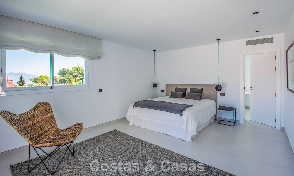 Spacious villa with a modern Mediterranean style for sale east of Marbella centre 779865