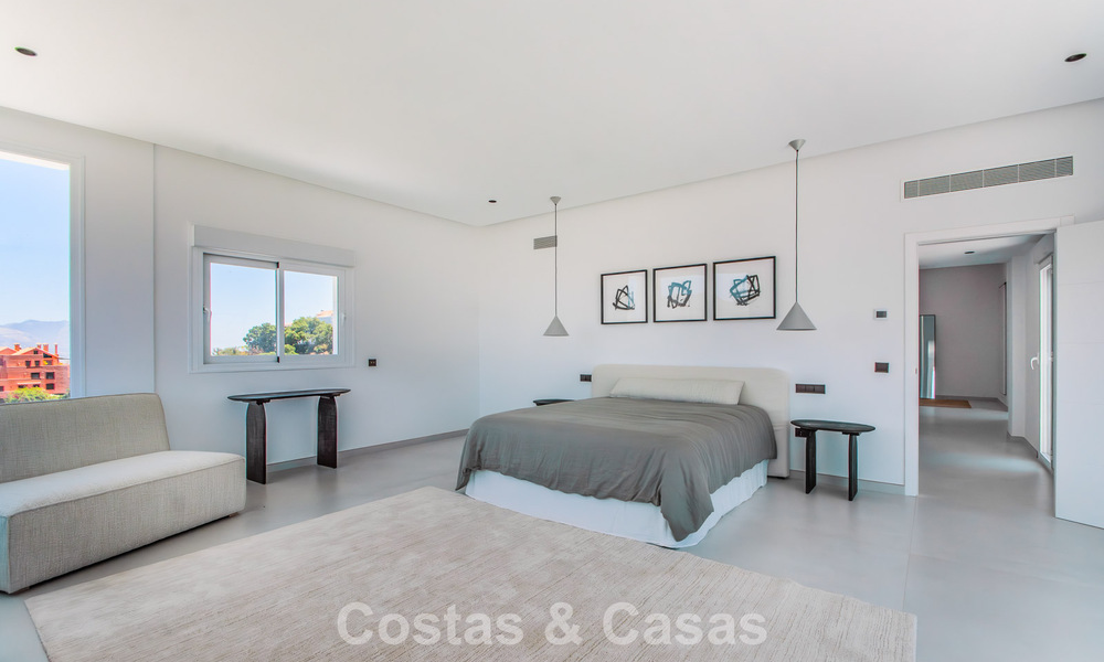 Spacious villa with a modern Mediterranean style for sale east of Marbella centre 779874