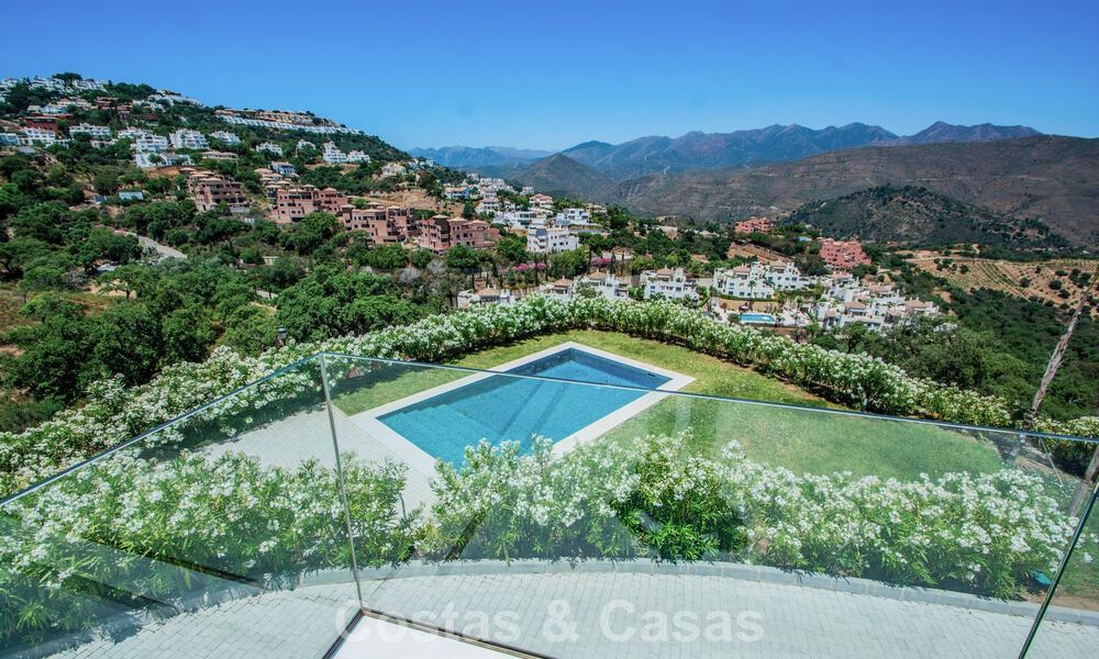 Spacious villa with a modern Mediterranean style for sale east of Marbella centre 779876