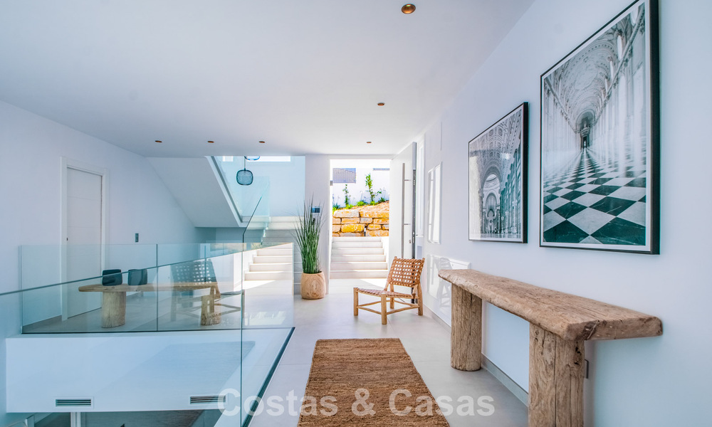 Modern and ready to move in new build villa for sale east of Marbella centre 779725