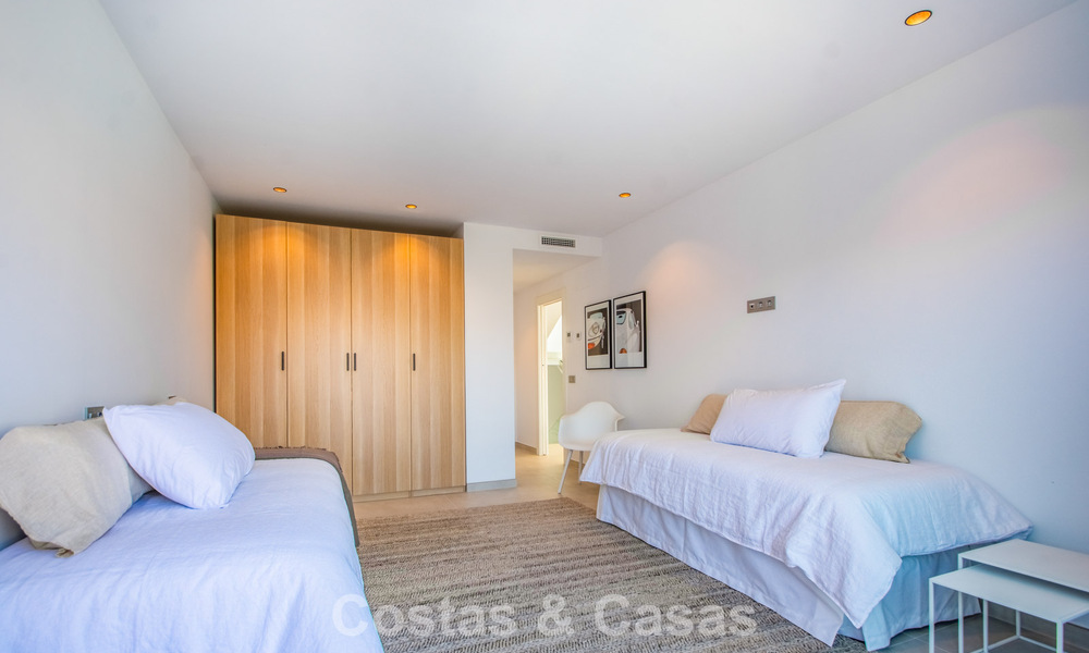 Modern and ready to move in new build villa for sale east of Marbella centre 779726