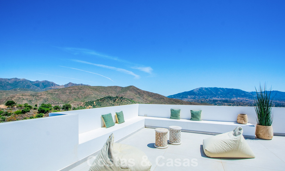 Modern and ready to move in new build villa for sale east of Marbella centre 779729