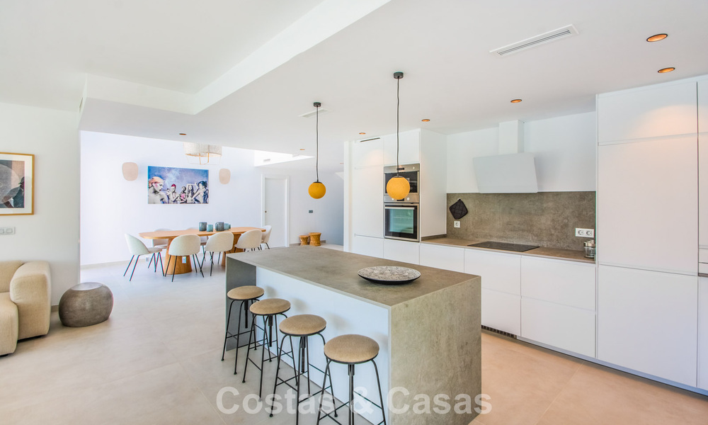 Modern and ready to move in new build villa for sale east of Marbella centre 779735