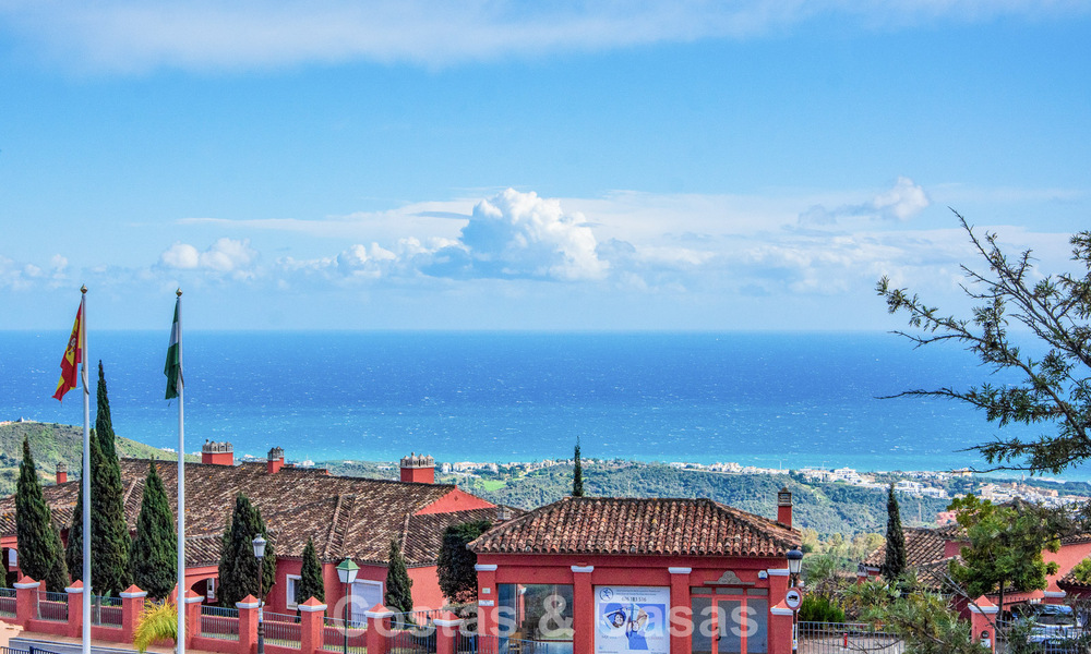 3-bedroom apartment with breathtaking views for sale in the hills east of Marbella centre 779762