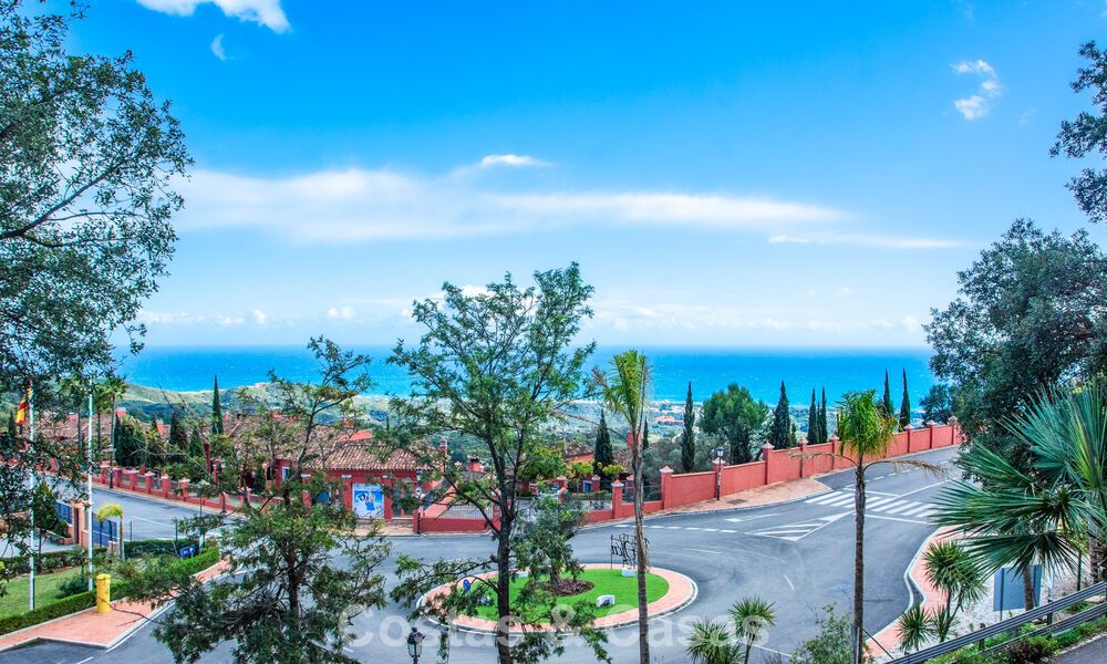 3-bedroom apartment with breathtaking views for sale in the hills east of Marbella centre 779764