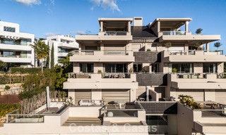 Contemporary apartment with panoramic golf and sea views for sale in Marbella - Benahavis 779783 