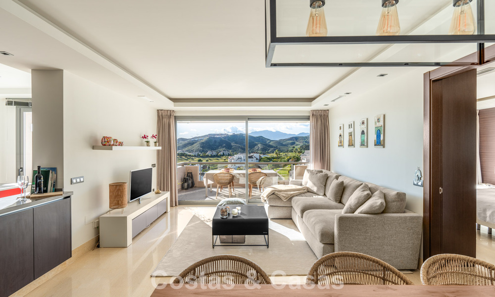 Contemporary apartment with panoramic golf and sea views for sale in Marbella - Benahavis 779795