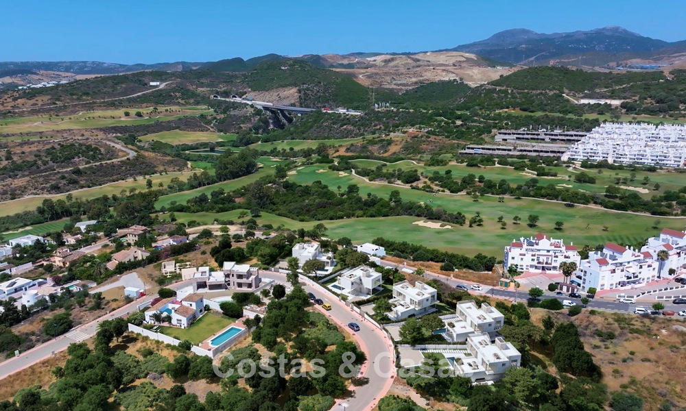 Exclusive luxury villa for sale in a golf area near Estepona centre 779823