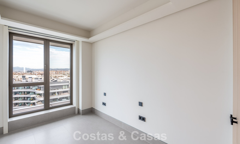 Exclusive, modern apartment with panoramic sea views for sale, directly on the beach promenade in Malaga city 779886