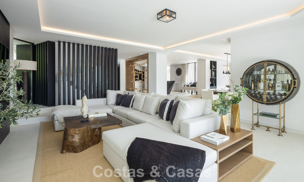 Avant-garde designer villa with panoramic sea views for sale in a gated community in Benahavis - Marbella 779998