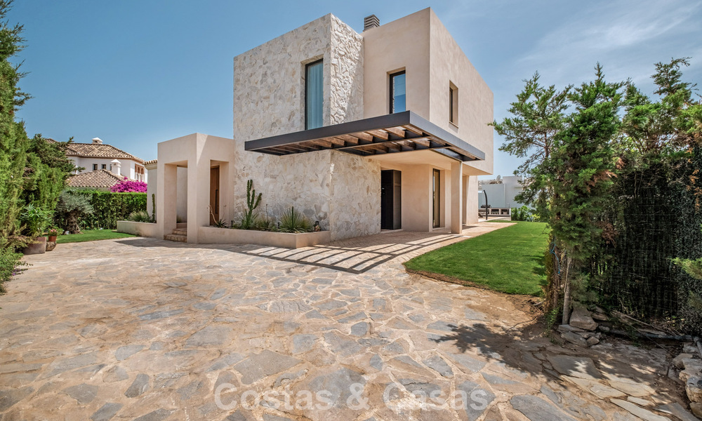 Move-in ready luxury villa with Ibizan style for sale in a highly sought after urbanisation of Benahavis - Marbella 780034