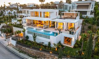 High-end luxury villa with panoramic views for sale in a golf resort on the Golden Mile in Benahavis - Marbella 780114 