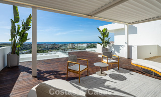 High-end luxury villa with panoramic views for sale in a golf resort on the Golden Mile in Benahavis - Marbella 780120 