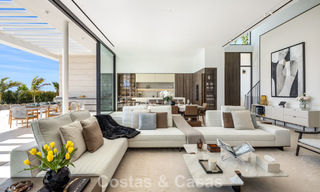 High-end luxury villa with panoramic views for sale in a golf resort on the Golden Mile in Benahavis - Marbella 780131 