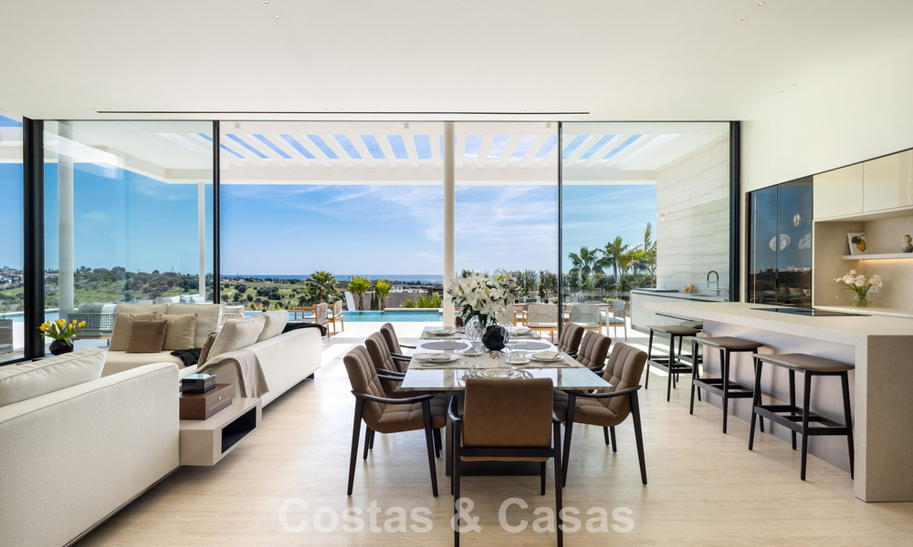 High-end luxury villa with panoramic views for sale in a golf resort on the Golden Mile in Benahavis - Marbella 780134