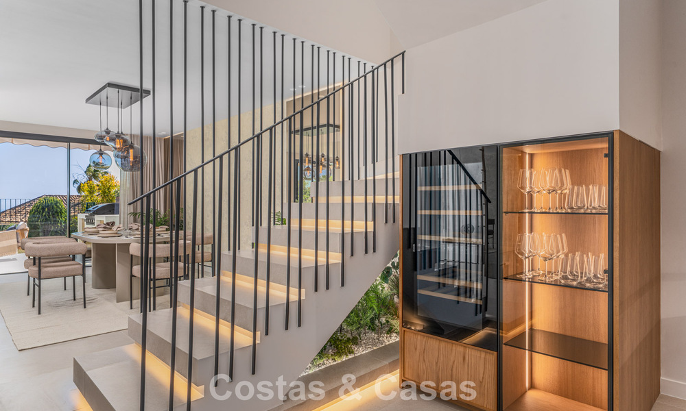 Move-in ready, modernist renovated townhouse for sale in a gated community in La Quinta, Benahavis - Marbella 780321