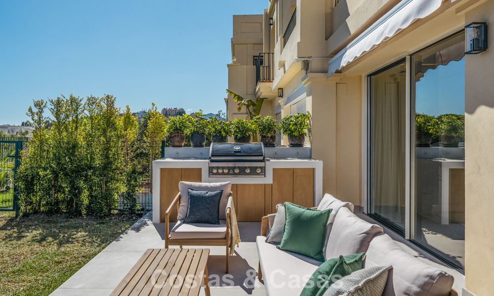 Move-in ready, modernist renovated townhouse for sale in a gated community in La Quinta, Benahavis - Marbella 780328