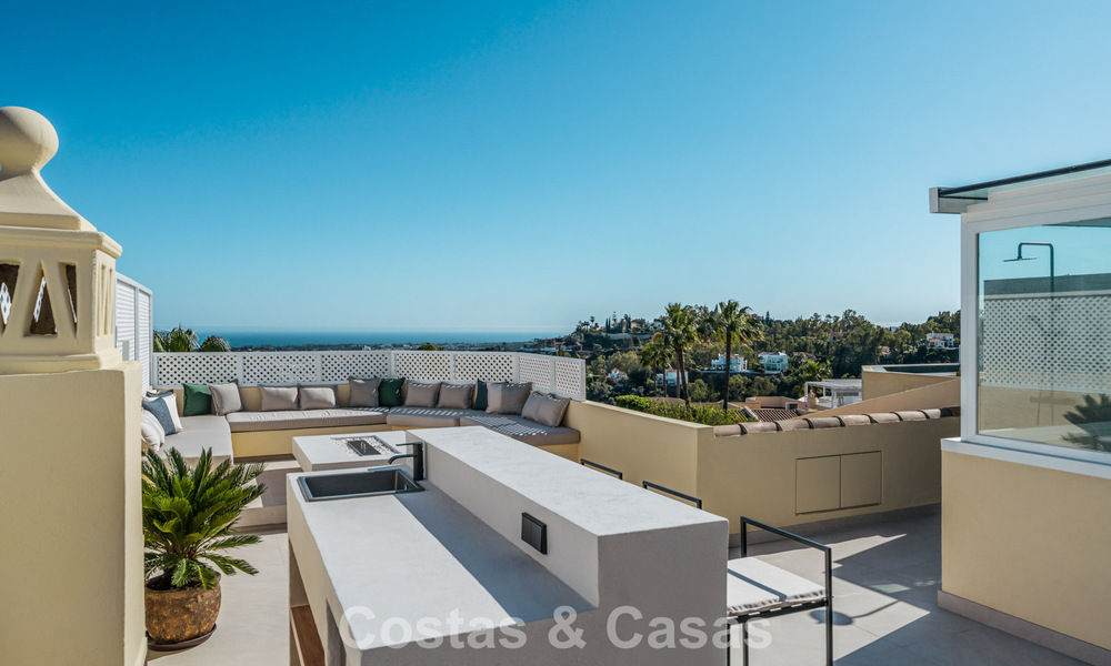 Move-in ready, modernist renovated townhouse for sale in a gated community in La Quinta, Benahavis - Marbella 780334