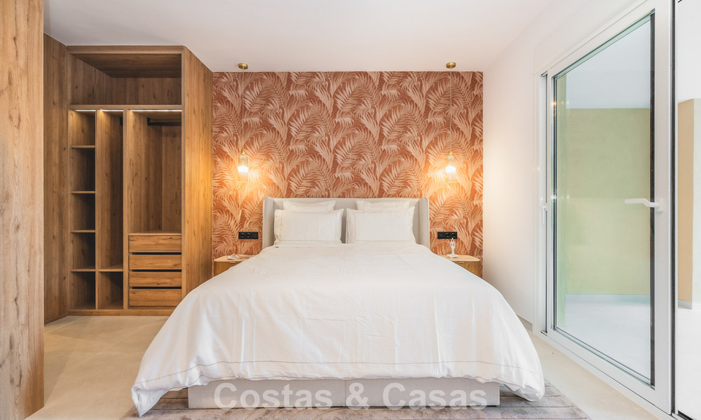 4 bedroom luxury apartment for sale in a prestigious gated complex, first line golf in Nueva Andalucia, Marbella 780354