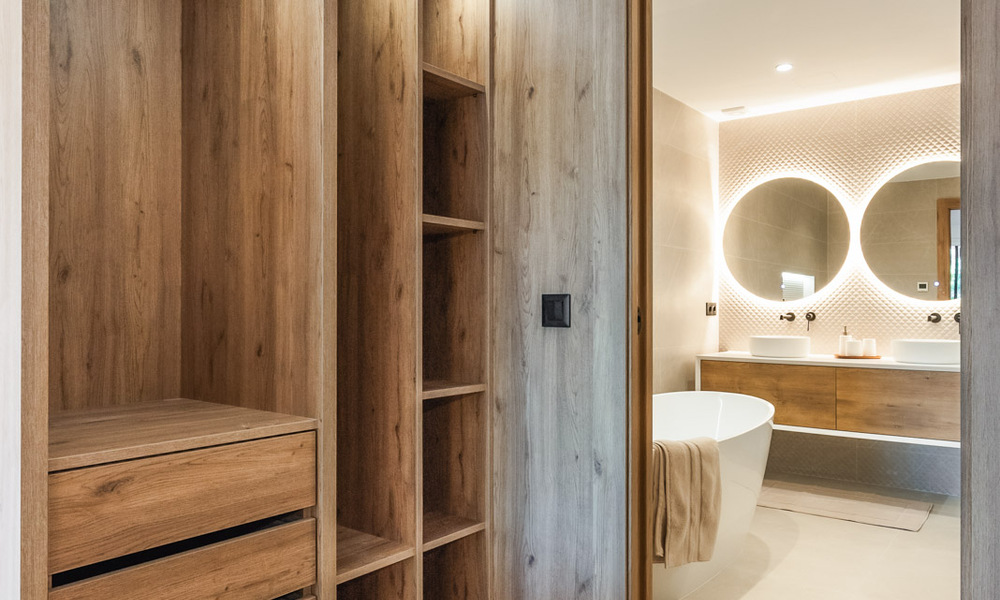 4 bedroom luxury apartment for sale in a prestigious gated complex, first line golf in Nueva Andalucia, Marbella 780355