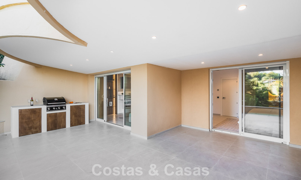 4 bedroom luxury apartment for sale in a prestigious gated complex, first line golf in Nueva Andalucia, Marbella 780364