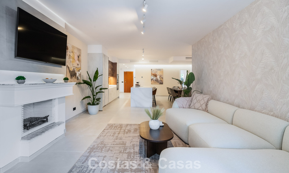 4 bedroom luxury apartment for sale in a prestigious gated complex, first line golf in Nueva Andalucia, Marbella 780367