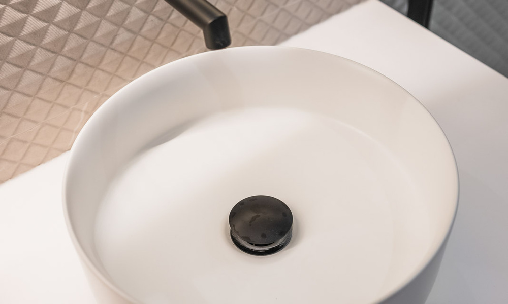 4 bedroom luxury apartment for sale in a prestigious gated complex, first line golf in Nueva Andalucia, Marbella 780371