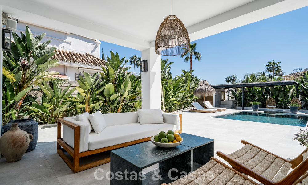 Spacious family villa with contemporary Andalusian charm for sale in Nueva Andalucia’s Golf Valley, Marbella 780458