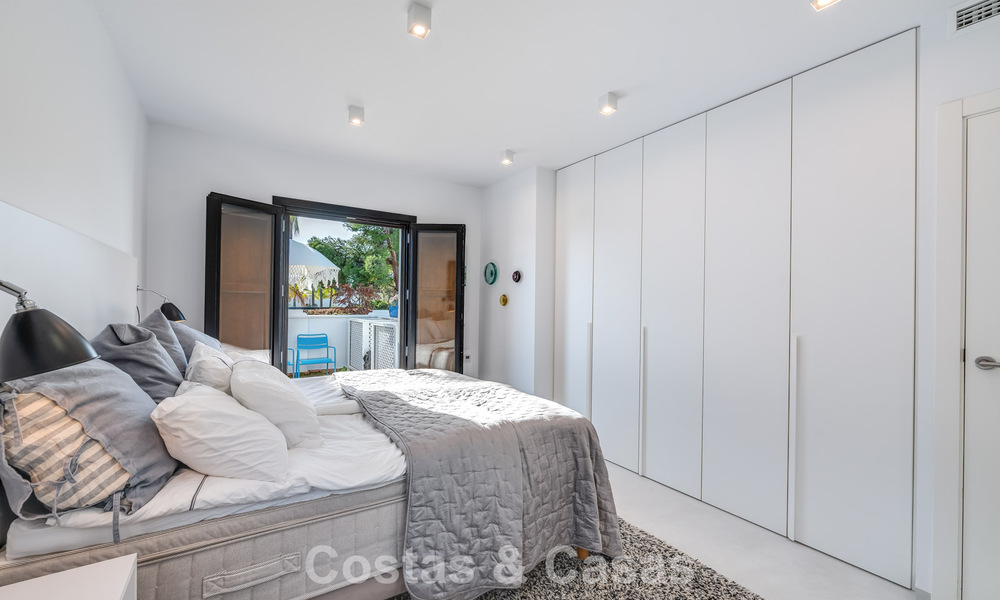Charming corner townhouse for sale in an exclusive urbanization on Marbella’s Golden Mile 780470