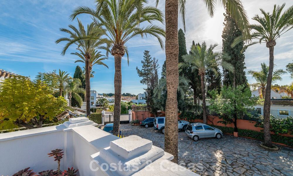 Charming corner townhouse for sale in an exclusive urbanization on Marbella’s Golden Mile 780474