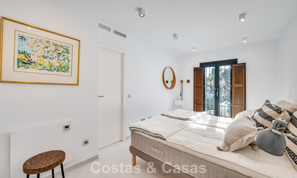 Charming corner townhouse for sale in an exclusive urbanization on Marbella’s Golden Mile 780481