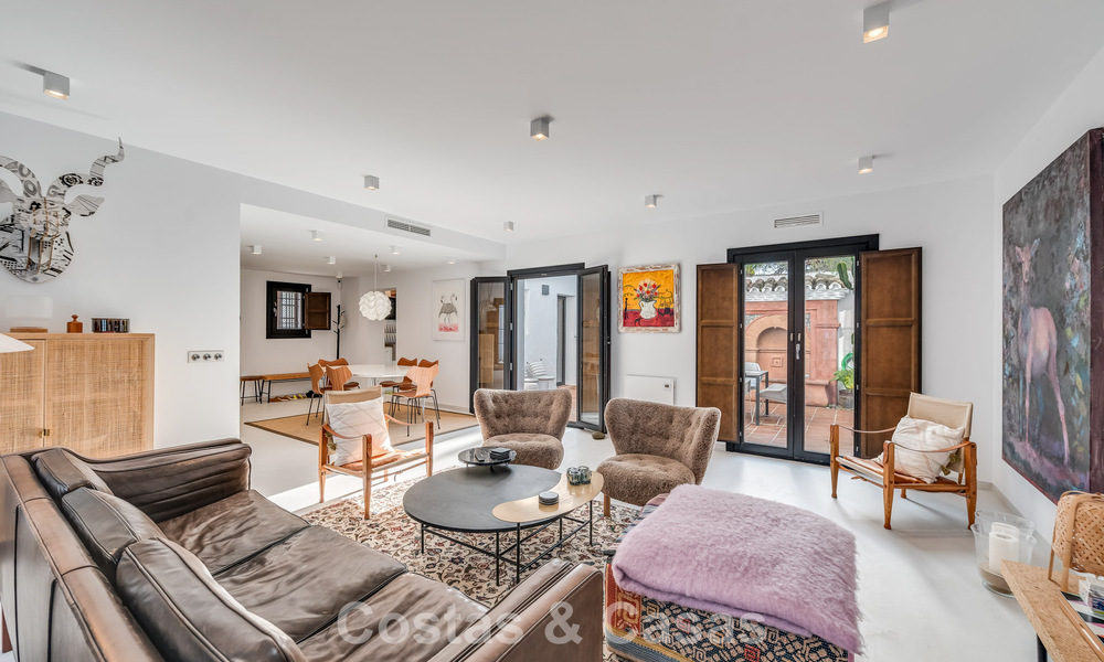 Charming corner townhouse for sale in an exclusive urbanization on Marbella’s Golden Mile 780490