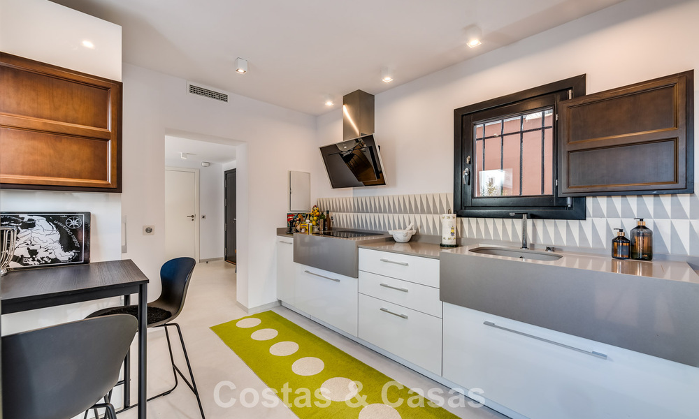 Charming corner townhouse for sale in an exclusive urbanization on Marbella’s Golden Mile 780493