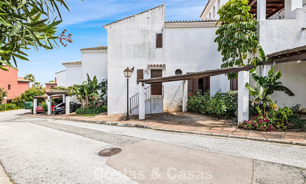 Townhouse for sale with sea views in a frontline beach complex close to Estepona centre 780558