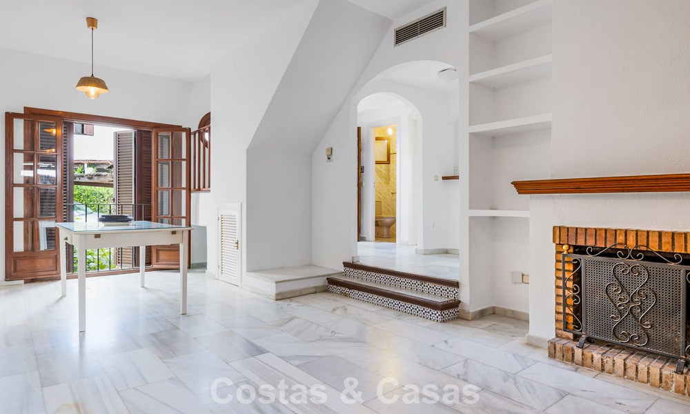 Townhouse for sale with sea views in a frontline beach complex close to Estepona centre 780563
