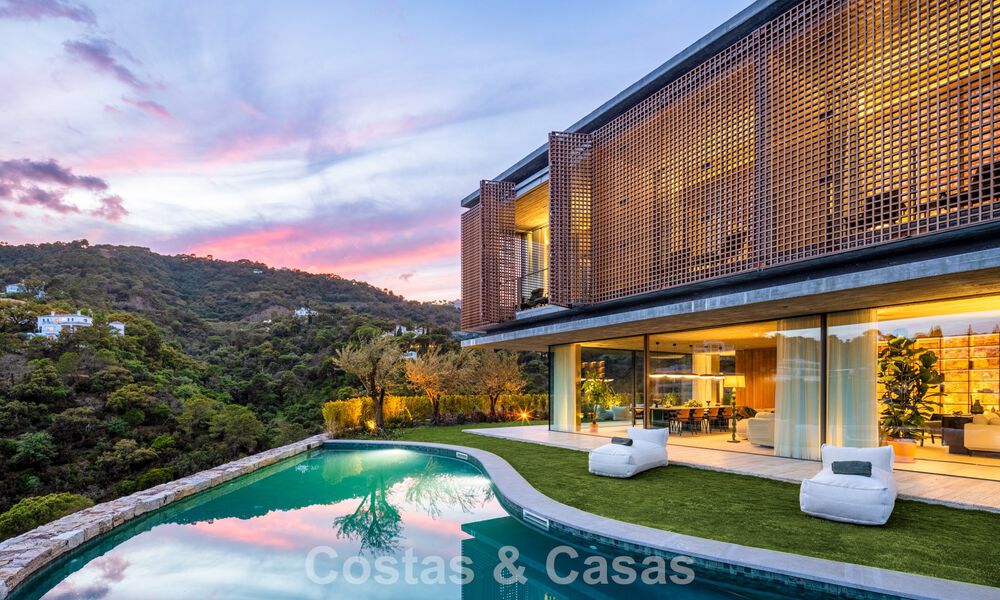 State-of-the-art luxury villa with breathtaking views for sale in exclusive El Madroñal, Benahavis - Marbella 780606