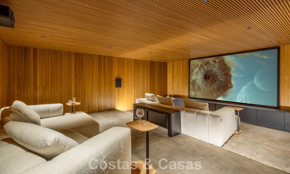 State-of-the-art luxury villa with breathtaking views for sale in exclusive El Madroñal, Benahavis - Marbella 780622