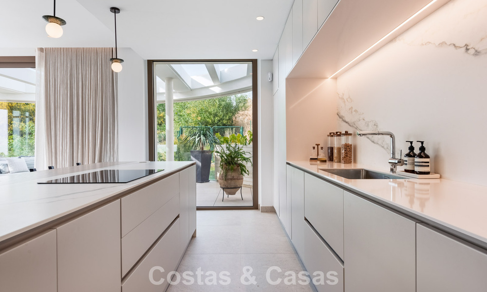Superior garden apartment with panoramic sea views for sale in La Quinta, Marbella - Benahavis 780720