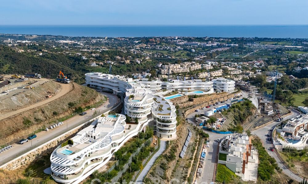 Superior garden apartment with panoramic sea views for sale in La Quinta, Marbella - Benahavis 780735