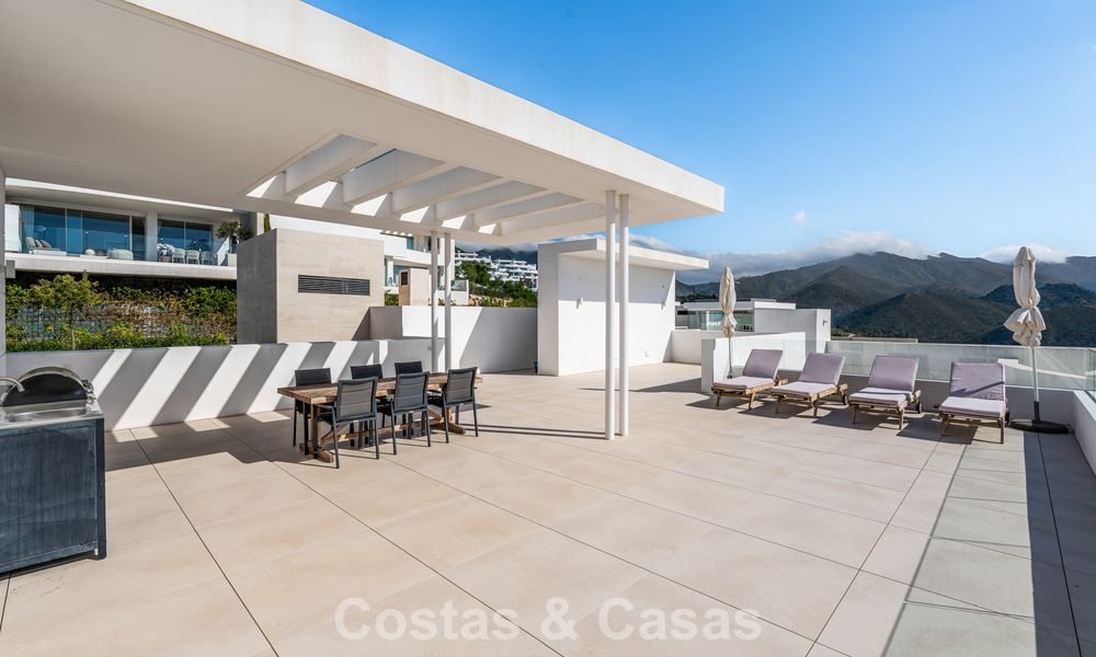Move-in ready, modern-sleek penthouse with panoramic sea views for sale, in a luxury resort near Marbella town 780739