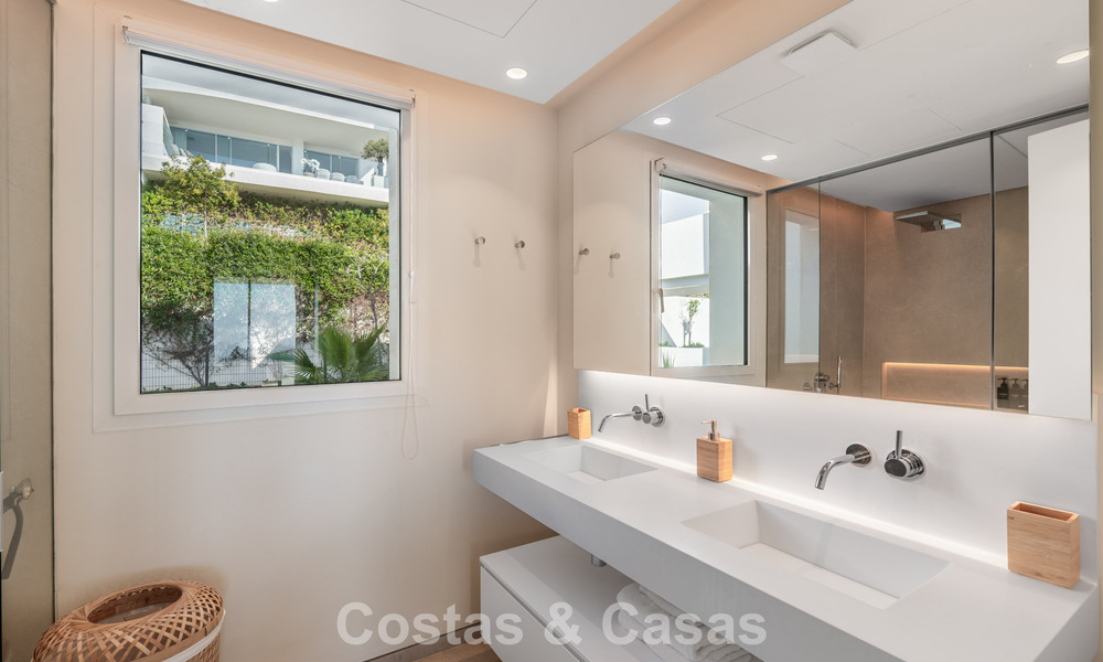Move-in ready, modern-sleek penthouse with panoramic sea views for sale, in a luxury resort near Marbella town 780744