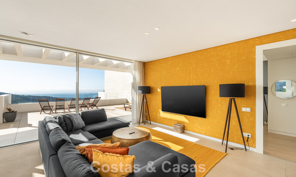 Move-in ready, modern-sleek penthouse with panoramic sea views for sale, in a luxury resort near Marbella town 780748